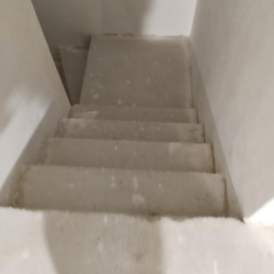 Escaliers avant